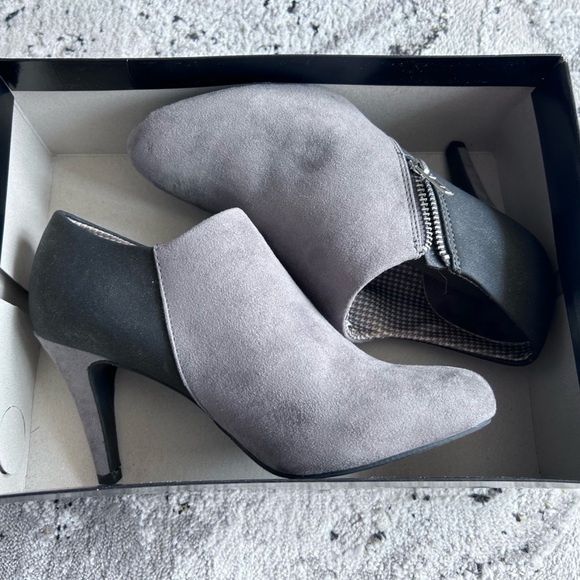 dexflex comfort Shoes - Dexflex Comfort Ankle High Heel Booties